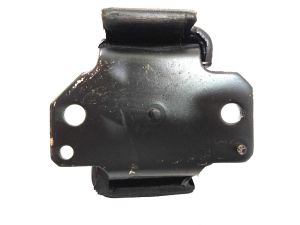 ENGINE MOUNTING