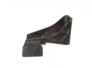 ENGINE MOUNTING