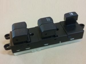 INTERRUPTOR LEVANTACRISTAL NISSAN PATHFINDER R51M