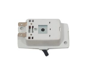LENS ROOM LAMP REAR