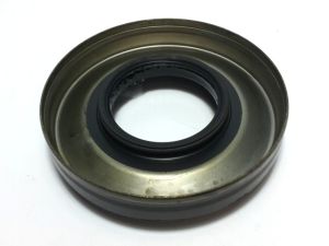 SEAL OIL STEERING GEAR