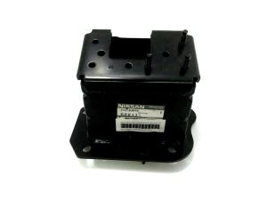 SOPORTE PARAGOLPE DEL NISSAN MURANO 