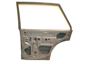 REAR DOOR RH