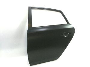 PUERTA TRASERA IZQ NISSAN SENTRA 2015+