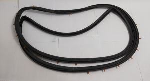 WEATHERSTRIP REAR DOOR RH