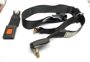 BELT-SET SEAT